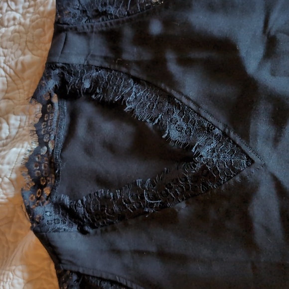 Black Lace Cap Sleeve top - Small - Picture 2 of 3
